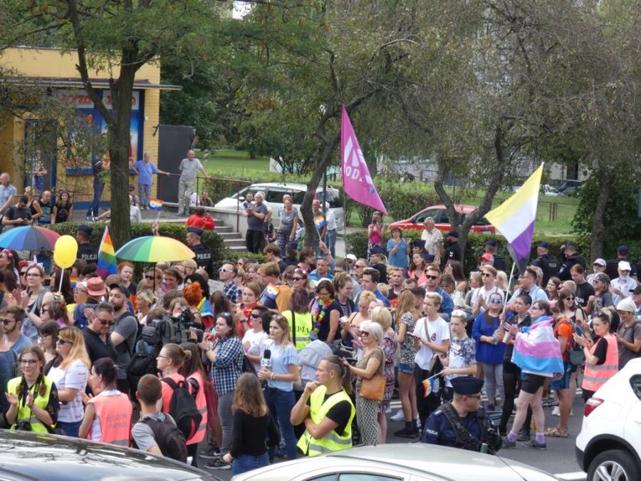 Ultimatum Unii: albo pieniądze, albo uchwały antyLGBT. Radomsko też straci