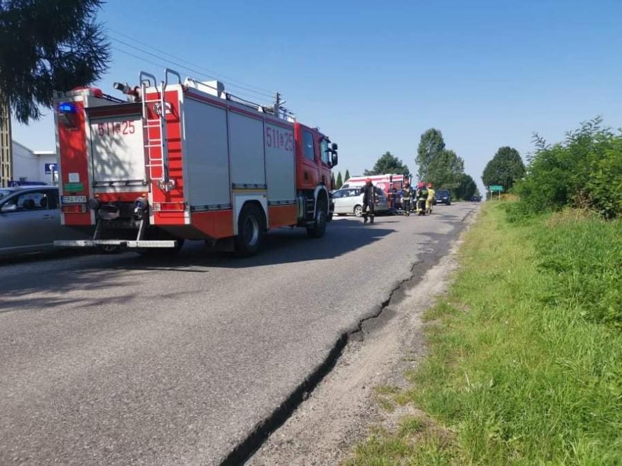 Malutkie: zderzenie motoroweru z toyotą. 41-latek trafił do szpitala