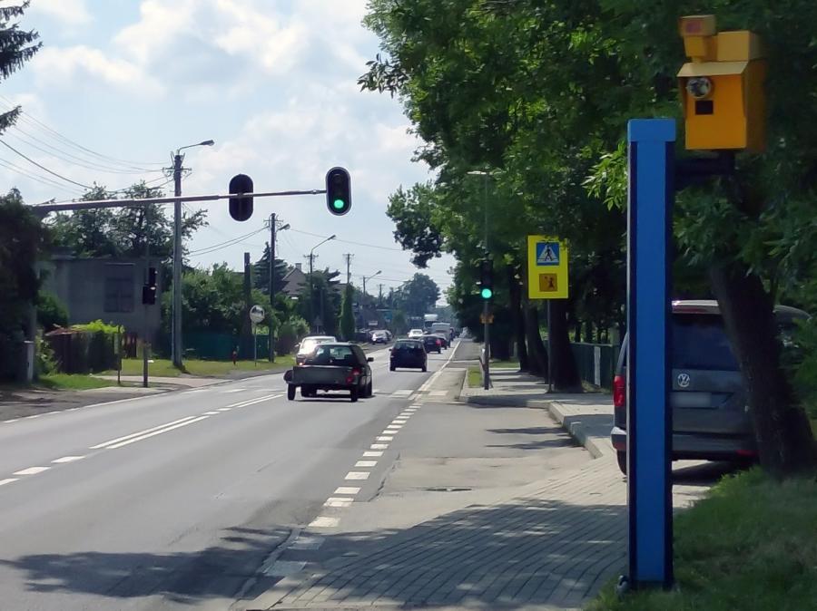 Fotoradar na Narutowicza zadziałał. Kierowcy jeżdżą wolniej, dzieci są bezpieczne