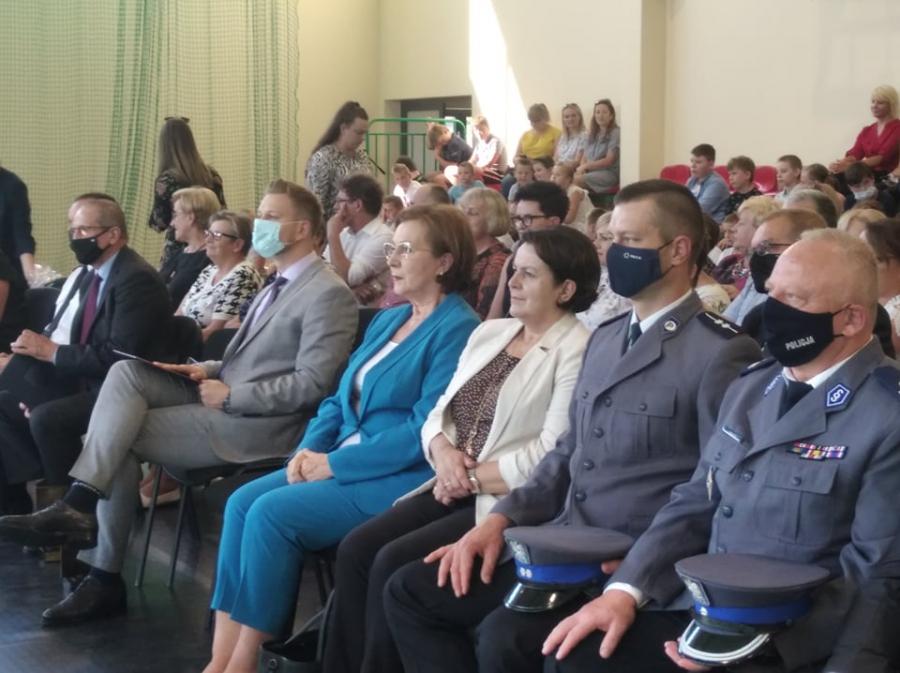 Uroczyste otwarcie hali sportowej przy szkole podstawowej w Silniczce
