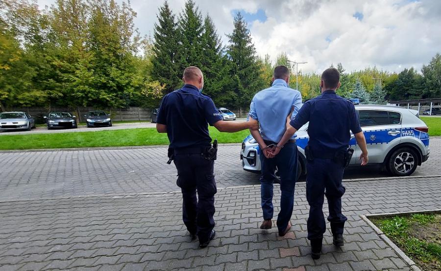 Nietrzeźwy gość na weselu w Kamieńsku zrobił awanturę i znieważył policjanta