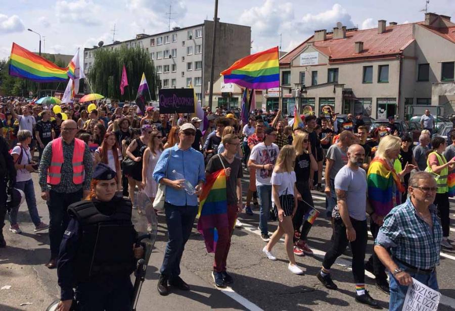 Łódzkie zrezygnuje z uchwały anty LGBT? Rząd pisze do samorządów: wycofajcie się
