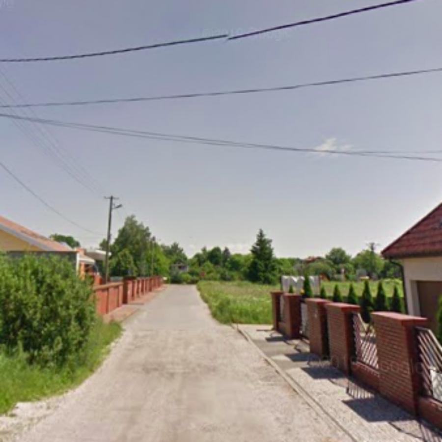 Mieszkańcy Żytniej od miesiąca proszą urzędników o naprawę drogi. Bez skutku