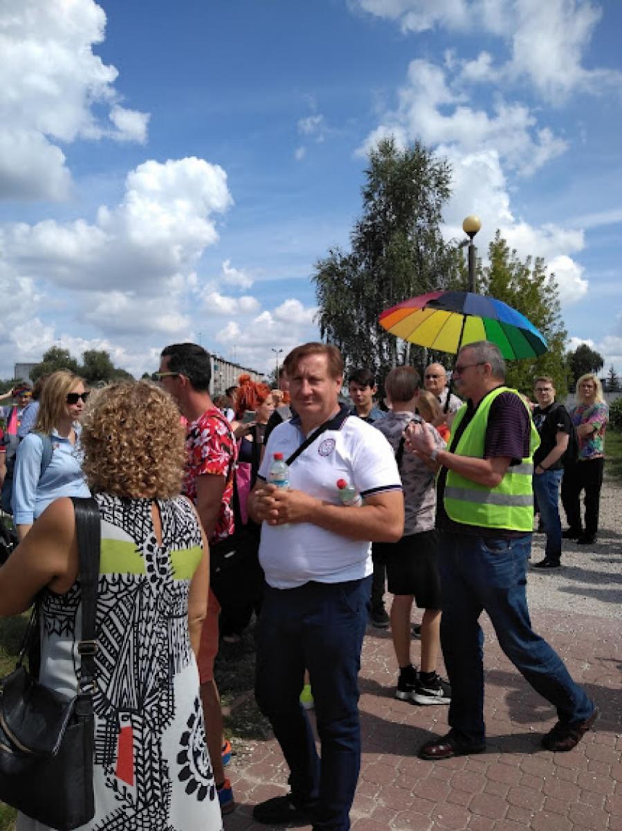 Łódzkie podtrzymuje uchwałę anty LGBT. Niedźwiecka przeciwna uchyleniu