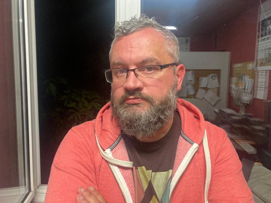 [Z Grzywy] O tym, jak służby nie ustaliły, czy się różni koń od krowy. Od tyłu. Audycja Pawła Grzywacza