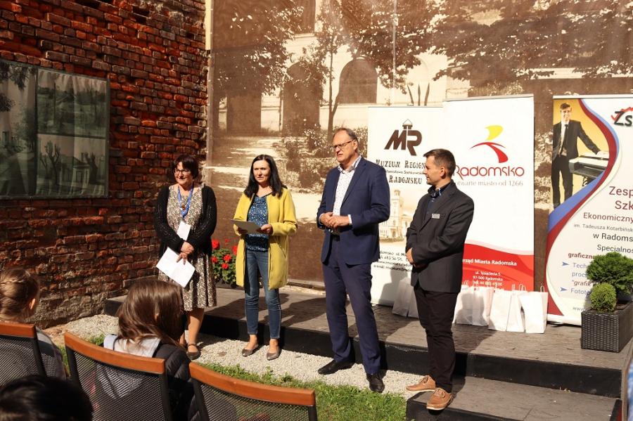 Drużyna z Dwójki zwyciężyła w miejskiej grze poświęconej braciom Różewiczom