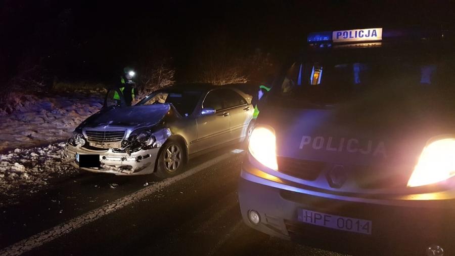 Mercedesem w ciężarówkę. Po pijanemu. Historia lubi się powtarzać