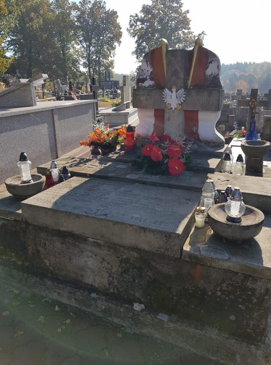 Urząd wojewódzki da 18 tys. zł na renowację dwóch grobów na przedborskim cmentarzu
