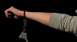 56-latek składał seksualne propozycje osobie niepełnoletniej. Mężczyzna został zatrzymany 