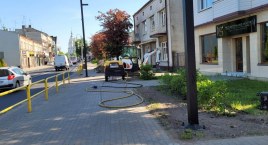 Przy ulicy Krakowskiej pojawiają nowe słupy oświetleniowe. To część oświetleniowego projektu Sowa realizowanego przez miasto