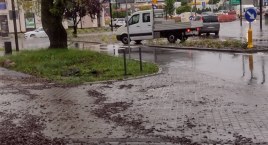 [WIDEO] Czytelniczka: Skończył mnie się chodnik... Ciekawe, kiedy zaczniemy zbierać dary dla powodzian...