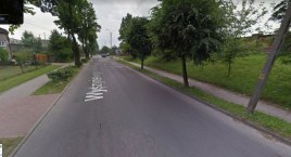 Pani Ewa: - Kosili trawę, a potem zdmuchnęli ją na mój wjazd. Mam 70 lat i nie mam siły za nich sprzątać. Starostwo: Przepraszamy