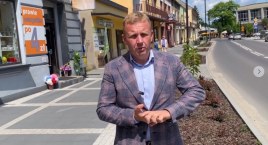 [WIDEO] Więcek o Żeromskiego: - Wygląda lepiej, drzewa są, ale dlaczego takie niewielkie? UM: - Wykonawca ma dosadzić szpaler klonów