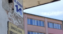 Mieszkańcy: półtora kilometra od Reymonta ma powstać punkt przetwarzania odpadów niebezpiecznych. Urząd to ukrywa