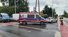 Wypadek na skrzyżowaniu Sucharskiego z Poprzeczną. 75-latek zajechał drogę 61-latkowi
