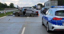 Autostrada A1 w okolicy Słostowic. Zbyt szybka jazda 29-latka na mokrej jezdni skończyła się kolizją
