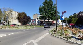 [WIDEO] Kierowcy nie zwracają uwagi na znak, wjeżdżają w Żeromskiego, a potem muszą zawracać. Tak zaczął się remont Reymonta