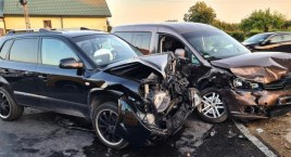 Wypadek w Kietlinie. Kierowca volkswagena wymusił pierwszeństwo przejazdu na kobiecie kierującej hyundaiem 