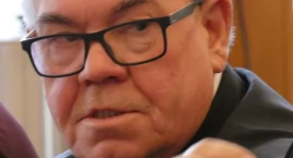 Radni składają wniosek o odwołanie przewodniczącego Tadeusza Kubaka: „Niepotrzebnie chodzi na pasku Ferenca”