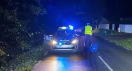 Tragiczny wypadek w Strzałkowie. 30-letni mężczyzna zginął pod kołami forda, którym kierował 53-latek