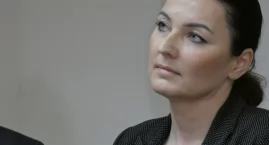 Otrzymała nagrodę za mobbing? - pytają Czytelnicy. Starosta Beata Pokora sprawy nie komentuje. Zarobki to prywatna sprawa