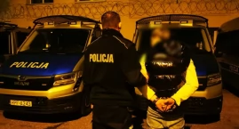 35-letni radomszczanin miał ponad 3 promile w wydychanym. Postanowił uciec policjantom, a potem chciał ich przekupić