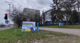 Kandydat OdNowy do Rady Powiatu zajął pas drogowy przy drodze powiatowej. Jednak zarządcy drogi, czyli starostwa, o zgodę nie pytał