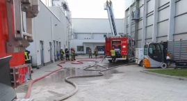Pożar we Frigo Logistic. Spaliła się część instalacji. Straty oszacowano na 20 tys. zł. Ewakuowano 21 osób