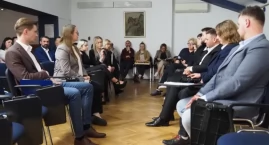 [FILM, ZDJĘCIA] „Radomsko dla młodych czy bez młodych”. Młodzi kandydaci startujący w najbliższych wyborach stworzyli listę postulatów