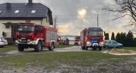 Mocno powiało i strażacy z mieli dwa wezwania. Do miejscowości Kolonia Piaszczyce i miejscowości Kletnia