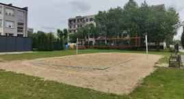 Mieszkańcy żądają zamknięcia poza lekcjami kompleksu boisk przy Szóstce. Przeszkadza im dosłownie wszystko