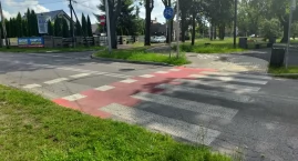 Przejście dla pieszych kończy się... trawnikiem. Urząd Miasta odpowiada: Spokojnie, mieszkańcy będą mogli z niego wygodnie i bezpiecznie korzystać