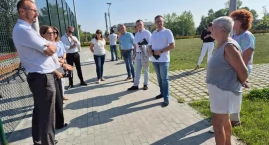 Mieszkanka Kowalowca o parku na Gliniakach: - Kiedyś miałam tu oazę spokoju. Dzisiaj nie da się żyć. Radni z komisji rozwoju na wizji lokalnej