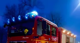 Nie było wolnej karetki, na miejsce wysłano strażaków. 54-latek targnął się na swoje życie