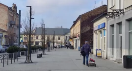 Zwolnienia na poczcie:  Od czasów PRL poczta była traktowana jak piąte koło u wozu. Wciąż jest