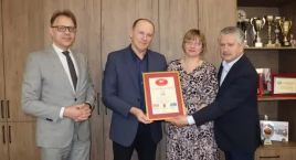 Kupiliśmy sobie tę nagrodę, była po taniości. Kolejny samorząd zapłacił za dobre samopoczucie
