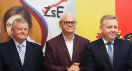 Cyrk z fanfarami na sesji powiatu radomszczańskiego [Dawid komentuje]