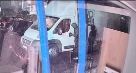 Pani Justyna: Wiedzieli, że są kamery, ale i tak się nie kryli. Spokojnie kradli nasze auto. Próbowali ukraść jeszcze jedno na naszym osiedlu