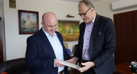 Solidarność, odpowiedzialność i człowieczeństwo. Piotr Kaszuwara spotkał się z Jarosławem Ferencem