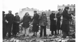 Kto napisał: Hitler to wielka świnia? Trzecia część &hellip;