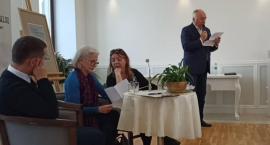 Oskarżenie pod adresem pisarki na spotkaniu w muzeum. Chodzi o książkę o Radomsku, Polakach i Żydach