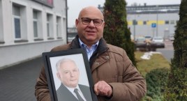 Licytuj Kaczyńskiego dla Orkiestry. Wzgardzony zarówno przez prezydenta jak i radnych miejskich PiS 