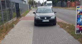 Radomszczańscy mistrzowie kierownicy:ścieżka rowerowa i chodnik to nie parking