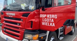 Miejscowość Długie, gmina Lgota Wielka. Pożar warsztatu. Na miejscu dziesięć jednostek straży pożarnej