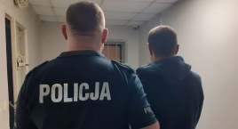 43-latek wypakował wózek towarem o wartości 1600 zł, ale płacić nie zamierzał. Zatrzymał go policjant po służbie