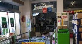 Przedbórz: bankomat wysadzony, pieniędzy nie ma, ucierpiał także sklep