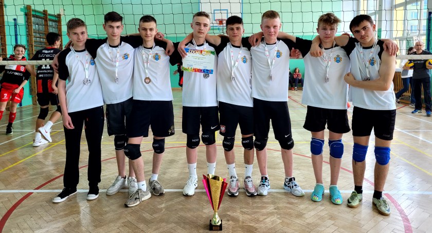 Nie mają hali sportowej, a medal i tak zdobyli