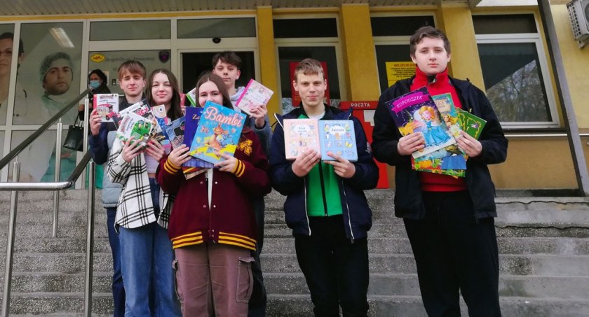 Książki trafiły do szpitala, domu dziecka i hospicjum dla dzieci