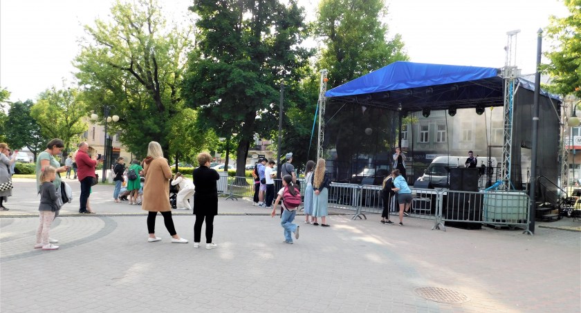 Dni Dębicy 2023: trwa ostatni koncert, a na Rynku pustki - zdjęcia