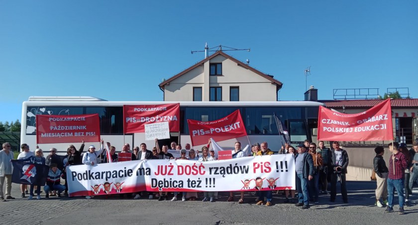 W Warszawie manifestują także mieszkańcy powiatu [ZDJĘCIA, WIDEO]
